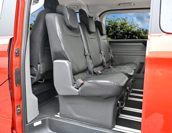 Autositzbezüge passend für Ford Tourneo Custom II ab 2024 – Kunstleder